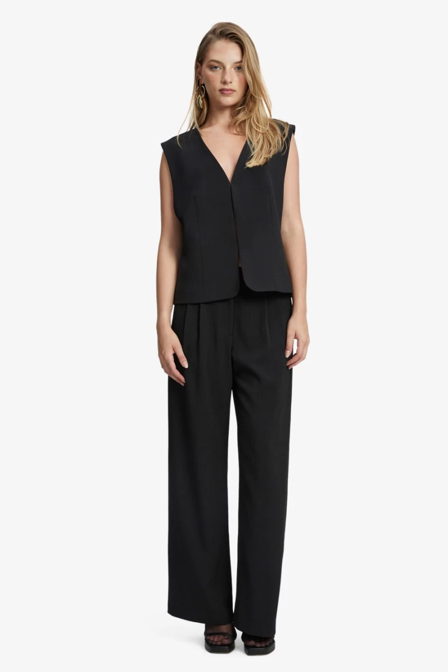 Bardot Women's Black Sloane Longline Vest - Stylish Layering Piece