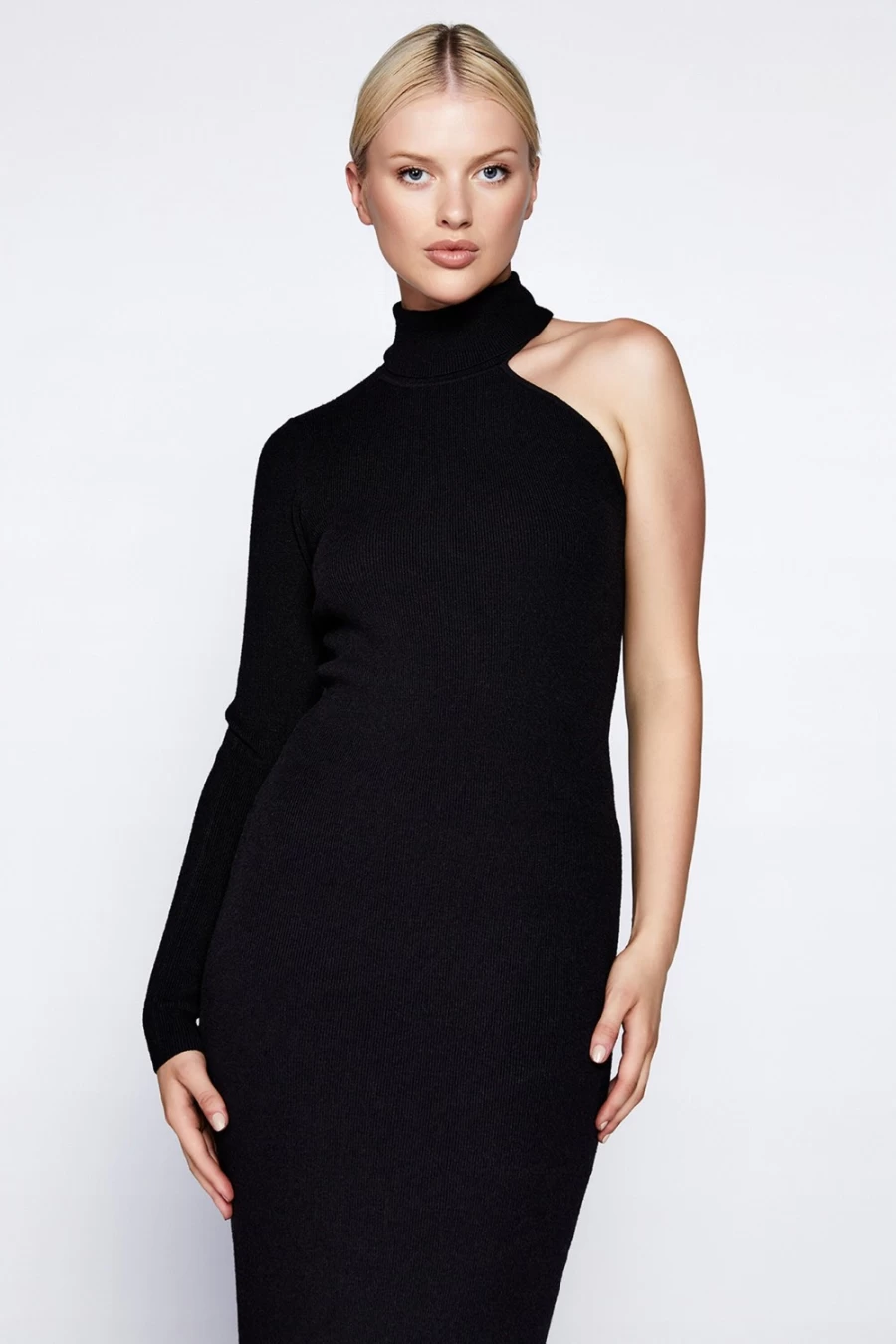 Bardot Women's Black Asymmetric Sleeve Knit Dress