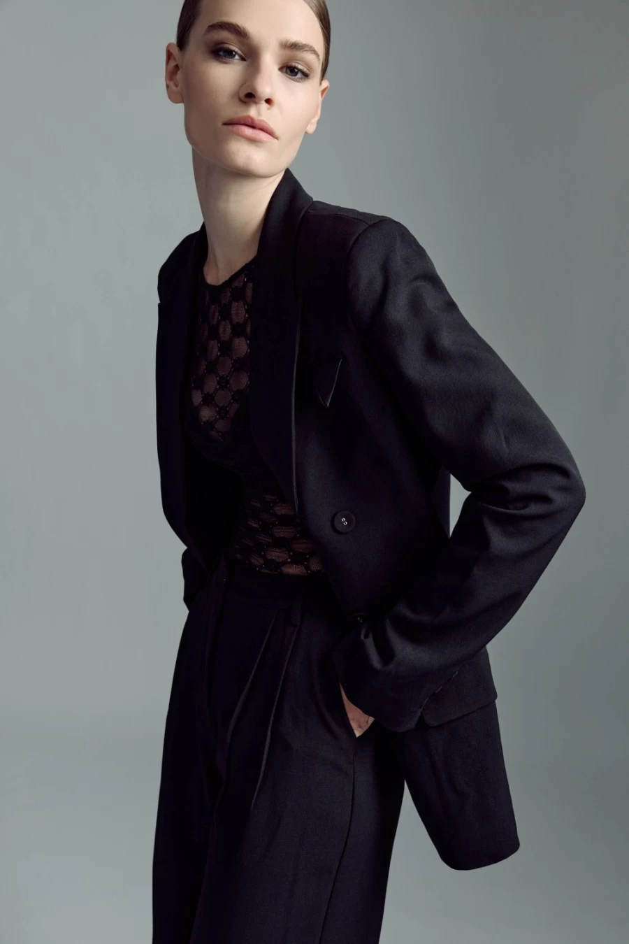 Bardot Women's Sloane Classic Black Blazer for Professional Style
