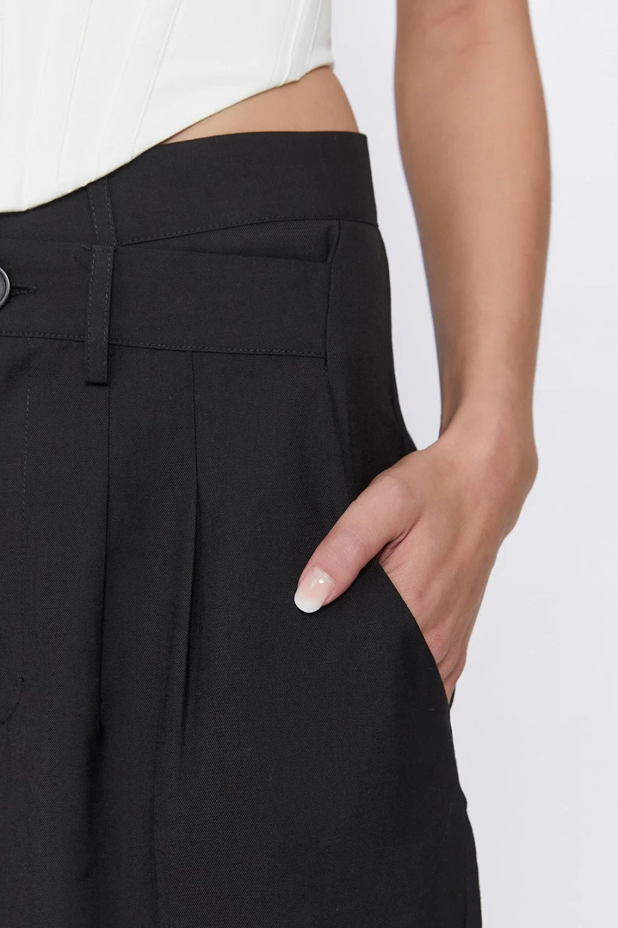 Bardot Women's Black Cross Front Pant - Stylish High Waisted Trousers for Everyday Wear
