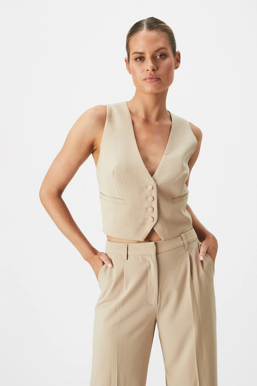 Bardot Women's Beige Callista Vest - Elegant Sleeveless Layering Piece