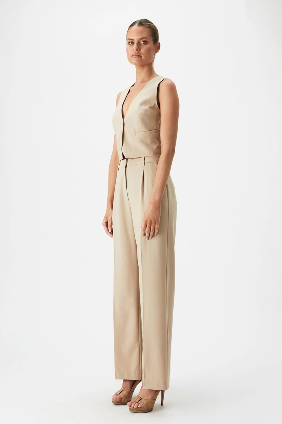 Bardot Women's Beige Callista Vest - Elegant Sleeveless Layering Piece