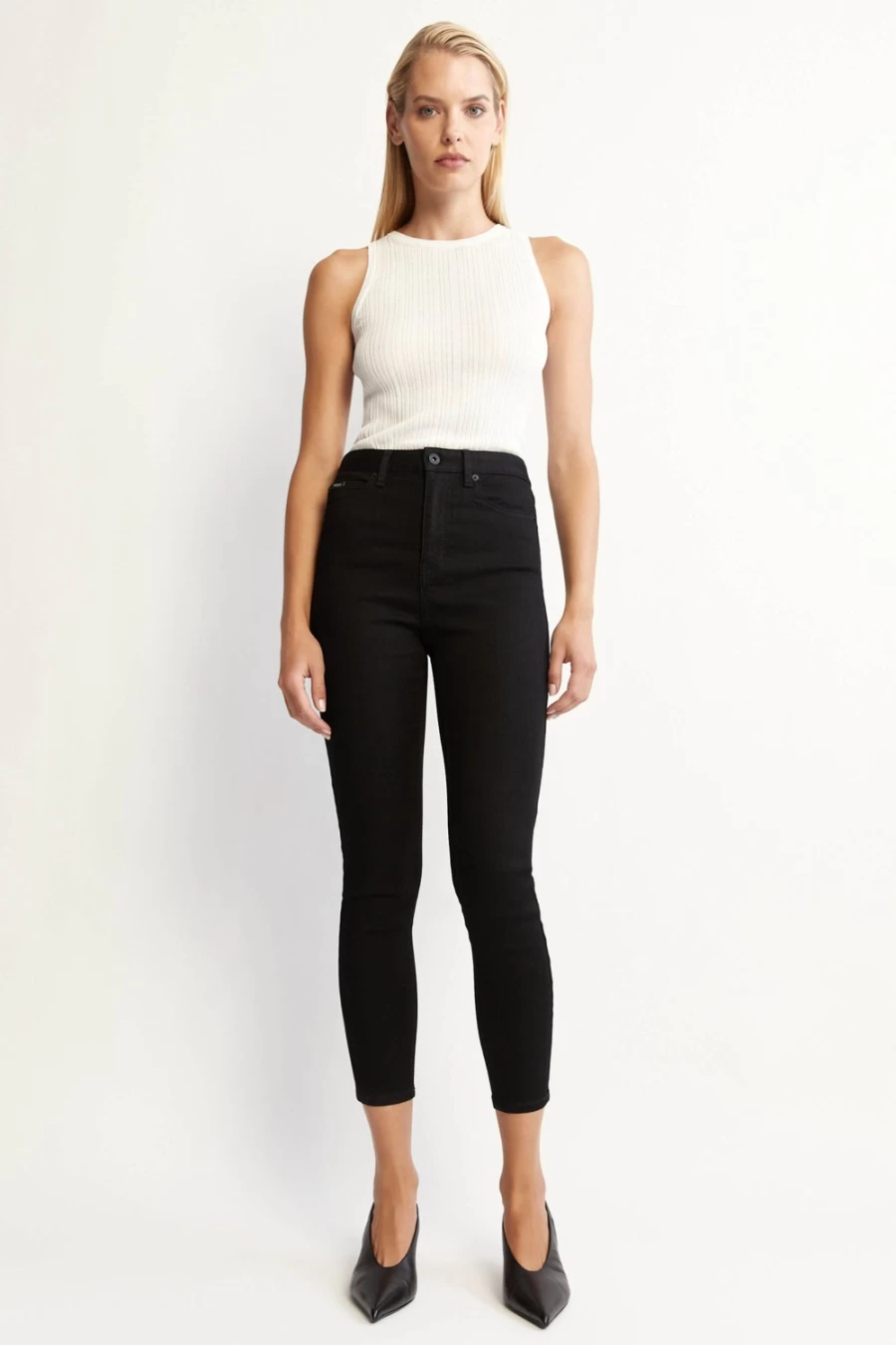 Bardot Women's Khloe High Rise Crop Jeans in Black