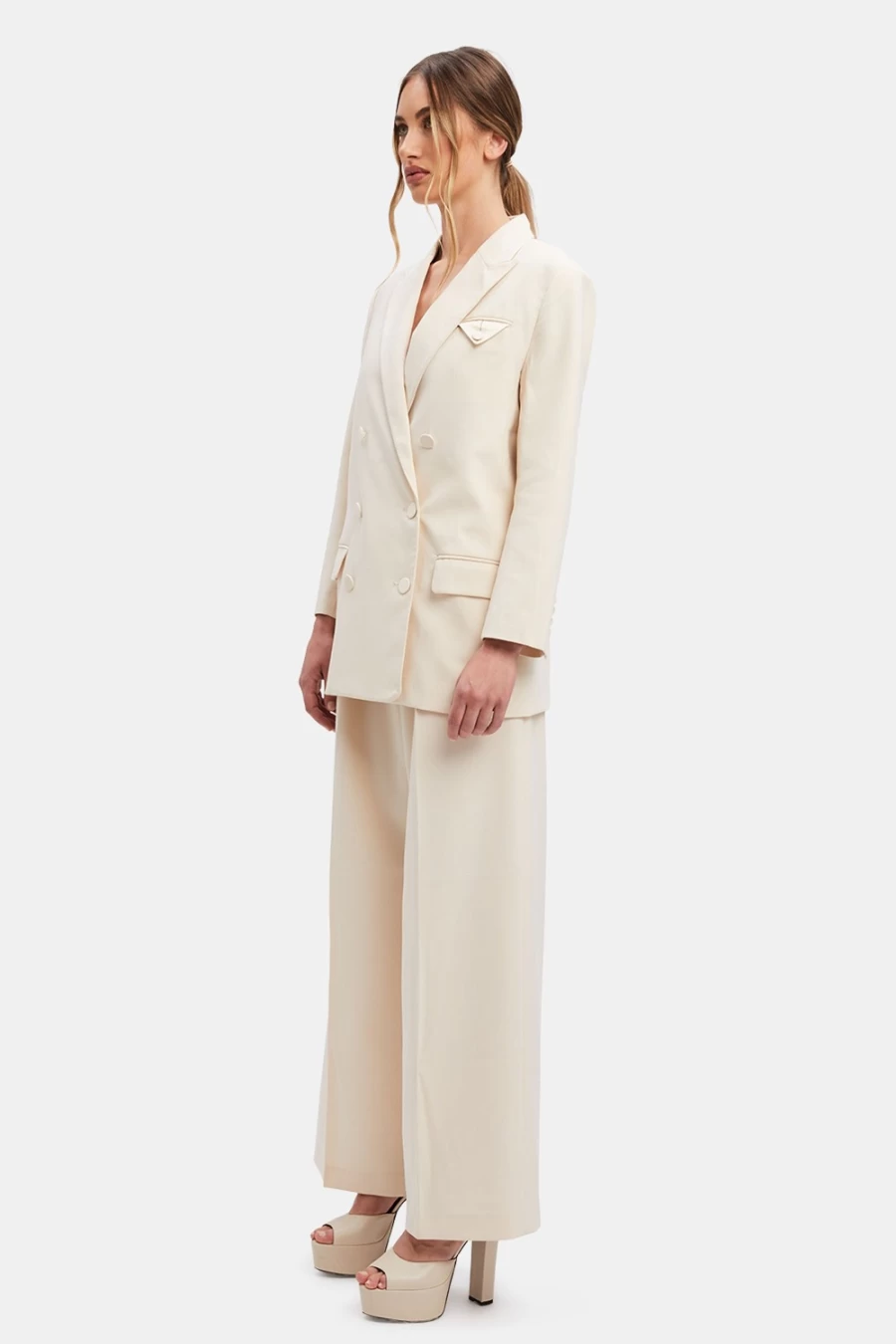 Bardot Women's Beige Sloane Classic Blazer - Timeless Tailored Jacket for Women