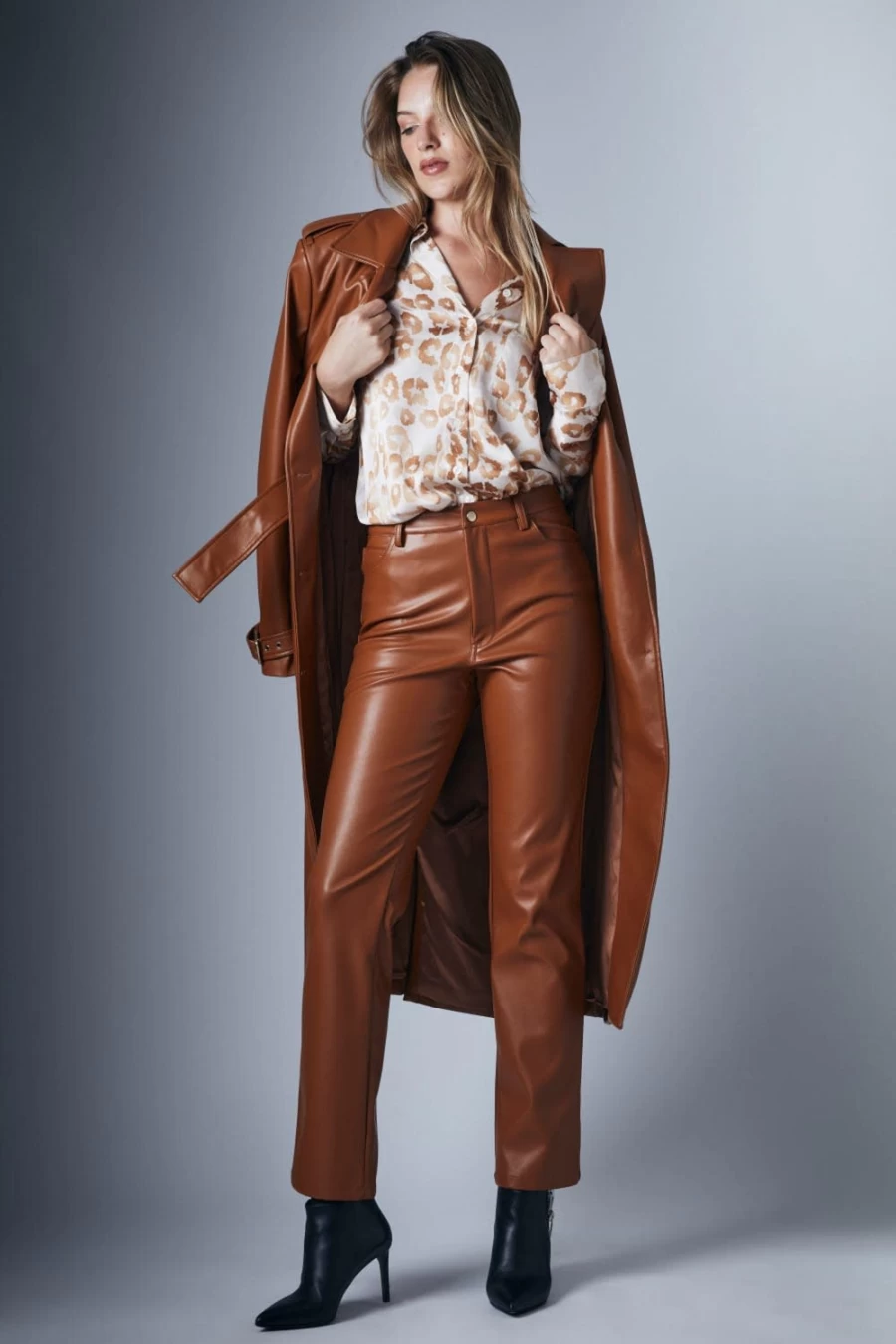 Bardot Women's Tan Vegan Leather Pants – Alesi High-Waisted Trousers