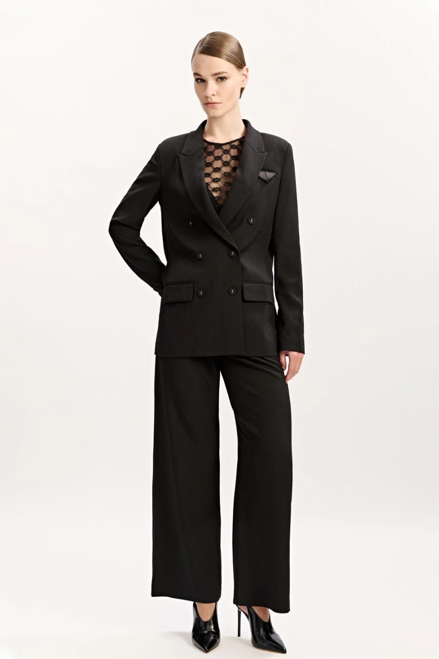 Bardot Women's Sloane Classic Black Blazer for Professional Style